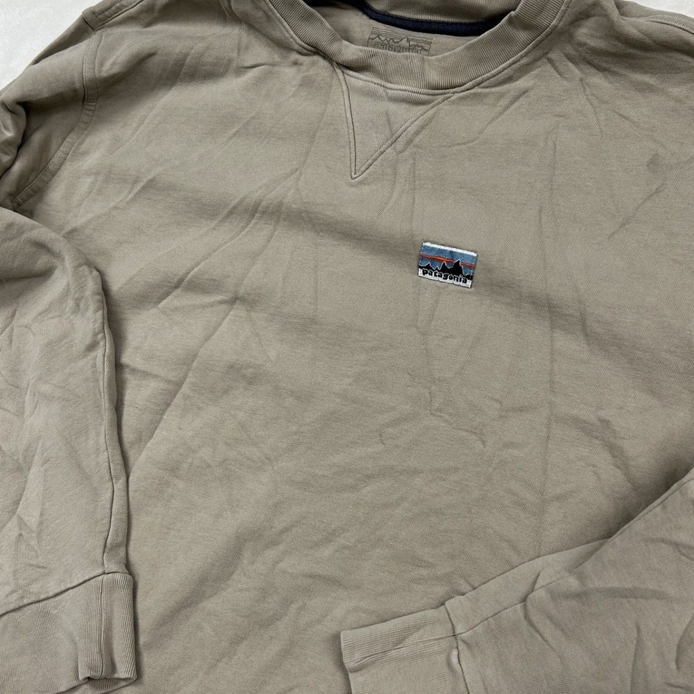 Patagonia Sweatshirt Mens Large Tan Organic Cotton Fitz Roy Logo Crewneck